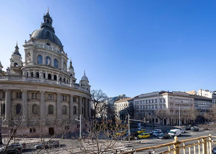 Luxurious Central Apartment W/ A Stunning View To The Basilica